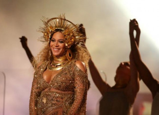 Beyonce gives birth to twins