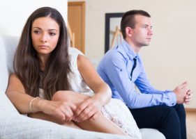 A marriage therapist says there are 4 good reasons to leave a relationships — and a really bad one