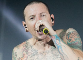 Chester Bennington of Linkin Park commits suicide