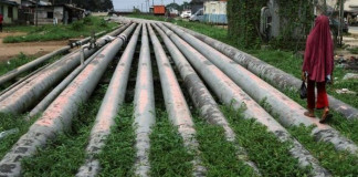 Oil prices determined to stay within $80 after Saudi announces Dec. supply cut