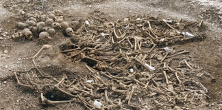 Bodies of 400 children discovered in mass grave