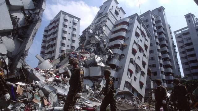 Deadly quake buries many alive in Taiwan