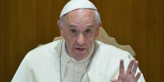 Pope to wash feet of 12 inmates to mark Holy Thursday