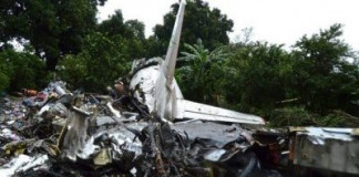 5 people killed in plane crash