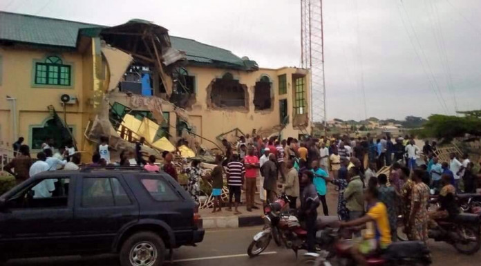 Ayefele PHOTOS OF THE DAY: Yinka Ayefele Music House demolished