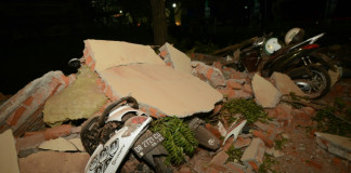 Indonesia quake kills 19, injures dozens
