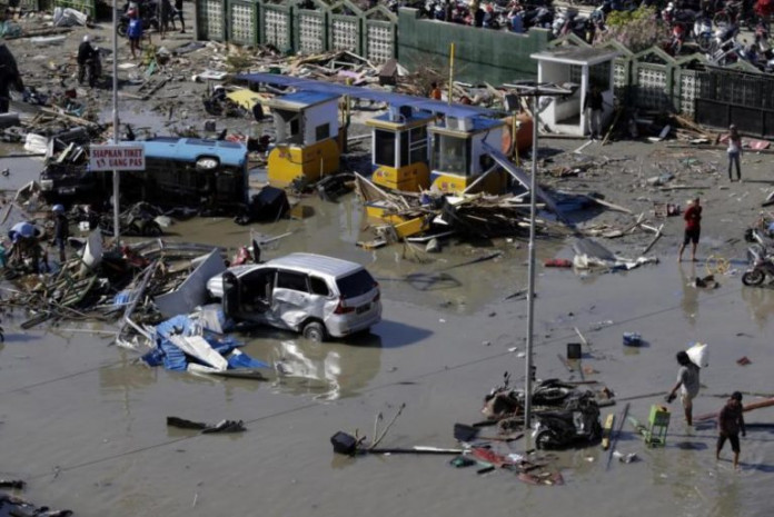 832-now-dead-after-Indonesian-earthquake-tsunami-768x513 832 now dead after Indonesian earthquake