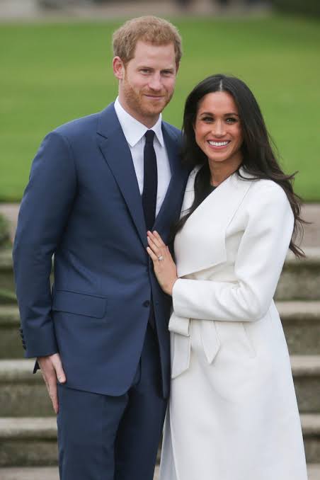 Kensington Palace announces Meghan Markle & Prince Harry are expecting a child