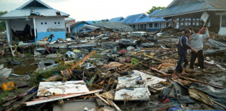 Foreign Titbits: Indonesian earthquake and tsunami: Desperate search for survivors
