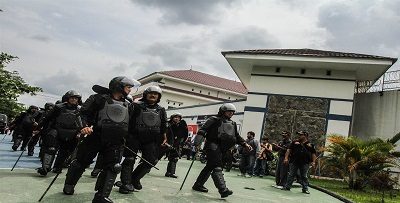 113 inmates break out from jail in West Indonesia, 4 arrested