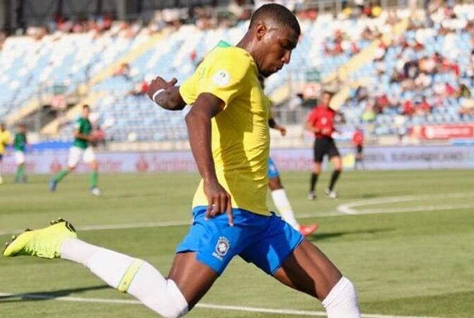 FC Barcelona have agreed a deal to sign 20-year-old Brazilian Emerson from Atletico Mineiro for 12 million euros (£10.5 million) and the right back will join the club in July.