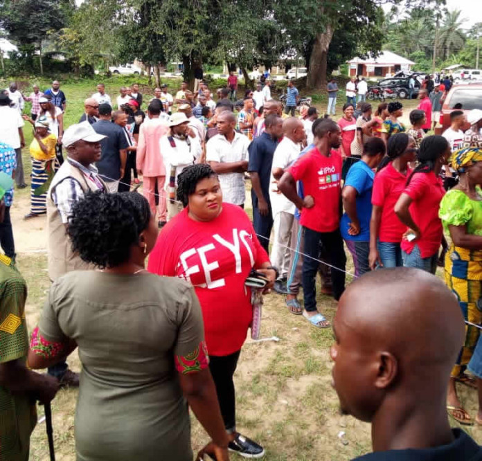 Voters queue to vote at Awa