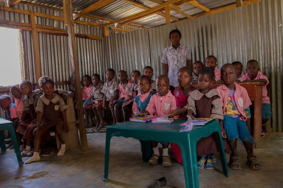 Special Features: LEA Primary School in Abuja Where Pupils kneel to Receive Lectures