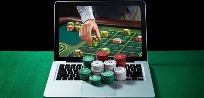 Police arrest 98 persons for online gambling Police Detain 98 Persons For Running Online Gambling