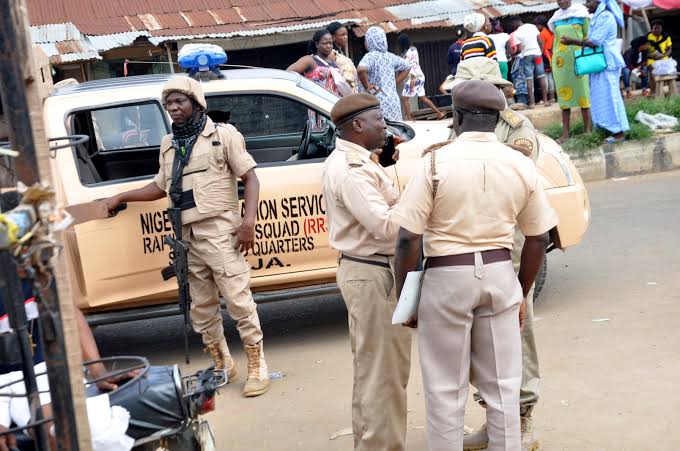 NIS Bursts Human Trafficking Ring At Katsina Border, Apprehends 28