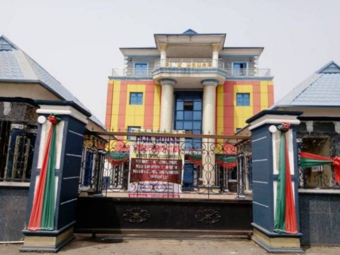 Oko Oloyun Office Investors In Oko Oloyun’s Ponzi Scheme Storm Office