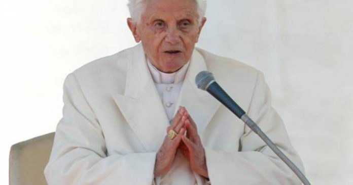 Pope Benedict Don't Change Celibacy Rules For Catholic Priests, Pope Benedict Tells His Successor