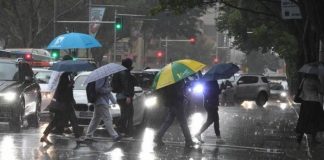 Fire-hit Australia Faces Cyclone In West, Heavy Rain, Floods In East