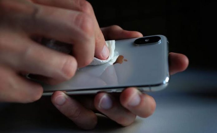 images (8) Sanitize Your Mobile Phone Jackets As Safeguard Against COVID-19 Pandemic, Doctor Advises