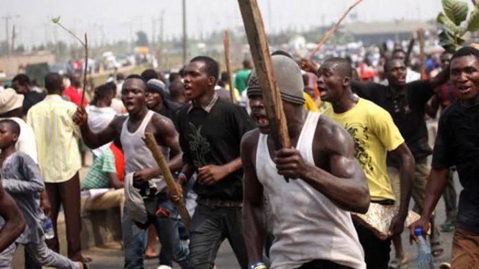 images (2) Bloodbath Averted As Traders, Hoodlums Fight At Abraka-Asaba Market