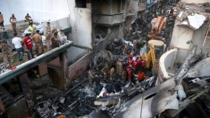images (3) 97 Deaths, 2 Survivours Confirmed In Crashed Plane