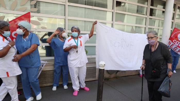 Thousands of French Health Workers Protest Conditions, Pay