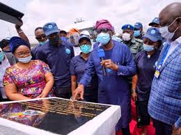 Sanwo-Olu Offers 100,000 Free Cards As Oshodi-Abule Egba BRT Begins Operation