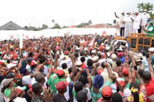 Edo 2020: 5,000 APC Members Dump Party, Declare Support For Obaseki