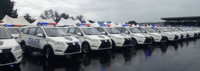 Gov. Obiano Donates 13 Vehicles, Cash To State Police