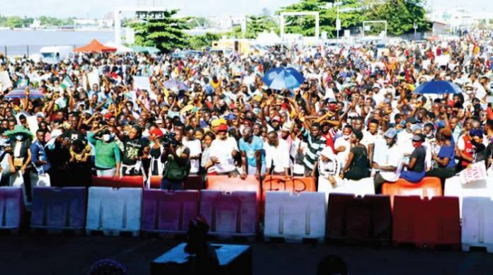 EndSARS-protesters-on-the-Lekki-Epe-Expressway