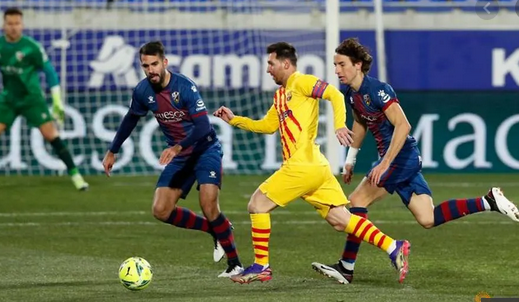 FC Barcelona Earn Narrow Win Over Huesca