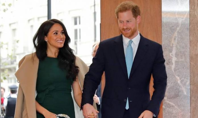 watch-meghan-markle-prince-harry-wellchild-awards-t