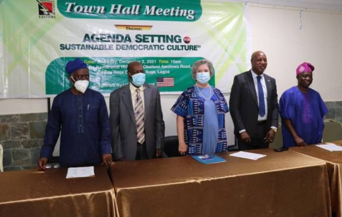 U.S. Ambassador Asks Nigerian Media To Fight Disinformation Through Fact-Checking