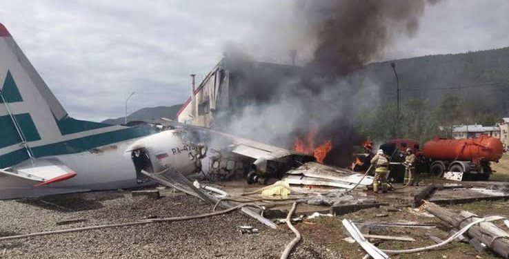 2 Pilots Killed In France As Military Nets Crash Mid-Flight